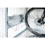 DODATKI ZA KOVINSKE HIKE BIOHORT STOJALO ZA KOLO "BIKE HOLDER"